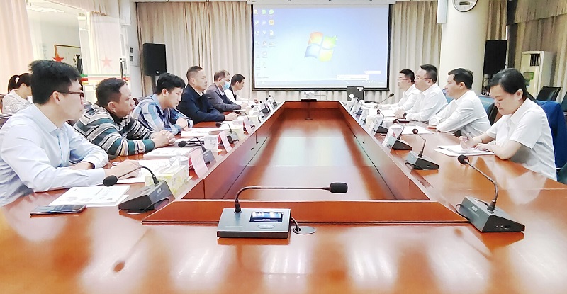 周耀華拜訪?？谑旋埲A區(qū)區(qū)長王曉龍、美蘭區(qū)區(qū)長吳升嬌