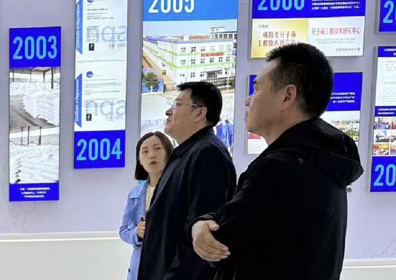 趙亮拜訪(fǎng)洛陽(yáng)建龍微納新材料公司董事長(zhǎng)李建波