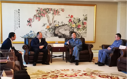 周鴻拜訪上海石化黨委書記、董事長郭曉軍