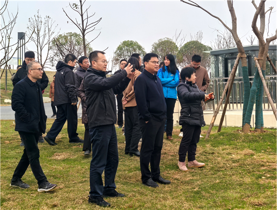 李美云到建筑工程公司西環(huán)線海綿城市項目調研