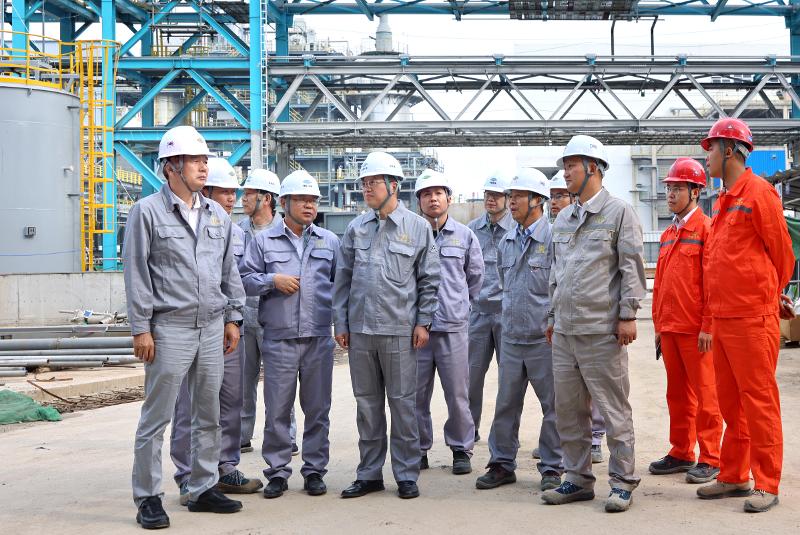 唐文方到公司多家單位調(diào)研指導工作